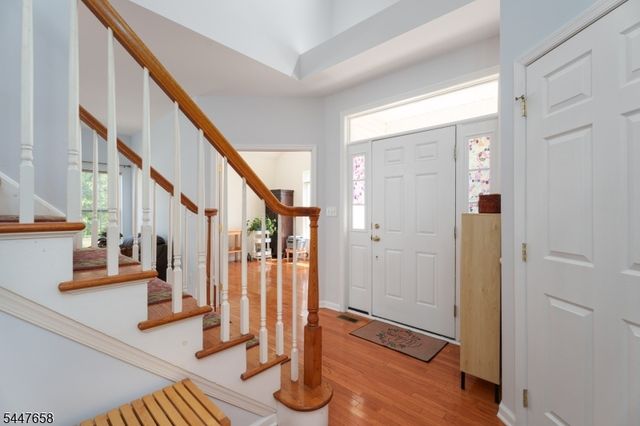2 Pickering Cir, Montgomery Twp., NJ 08540