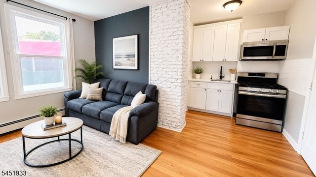 305 Cator Ave 1D, Jersey City, NJ 07305