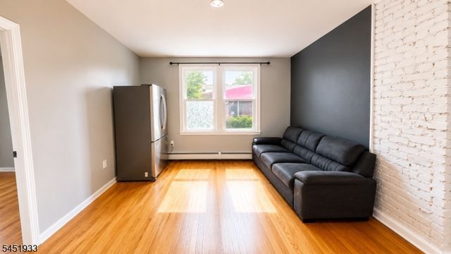 305 Cator Ave 1D, Jersey City, NJ 07305