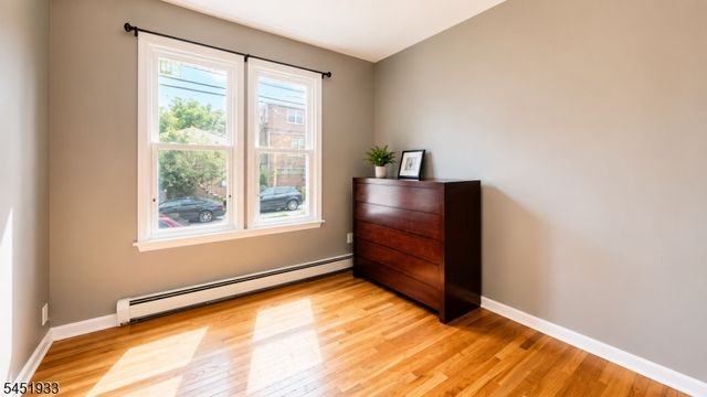 305 Cator Ave 1D, Jersey City, NJ 07305