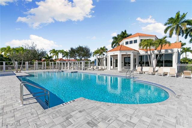 7731 Jewel LN 203, Naples, FL 34109