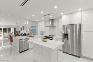 7731 Jewel LN 203, Naples, FL 34109