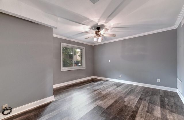 31 Marina CIR, Wimberley, TX 78676