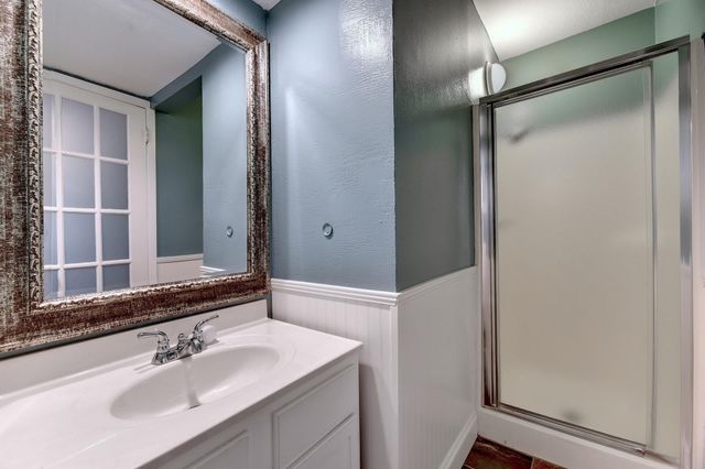 31 Marina CIR, Wimberley, TX 78676