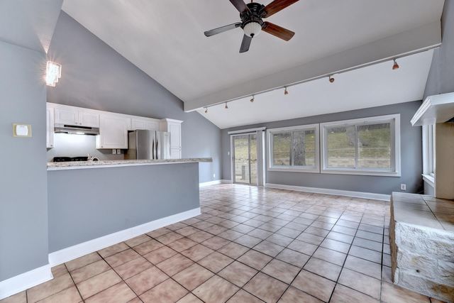 31 Marina CIR, Wimberley, TX 78676