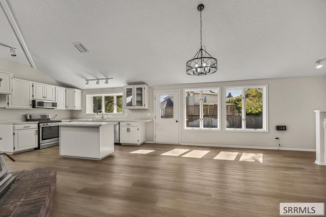 262 Brookside Drive, Idaho Falls, ID 83404