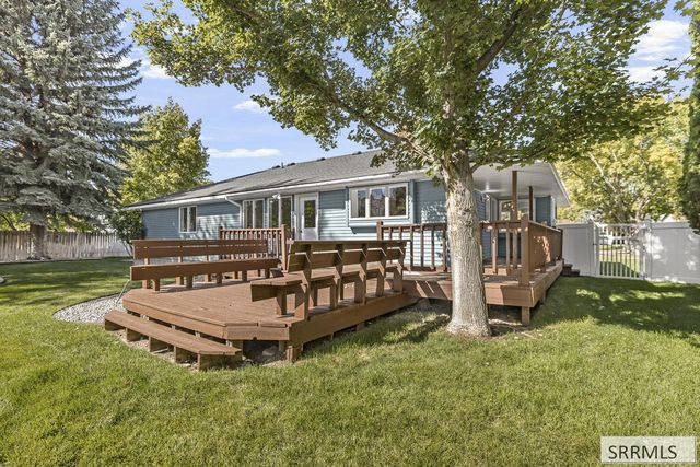 262 Brookside Drive, Idaho Falls, ID 83404