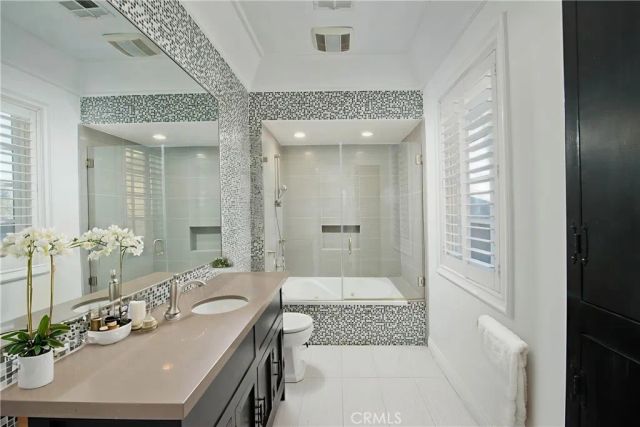 8655 Hillside Avenue, Los Angeles, CA 90069