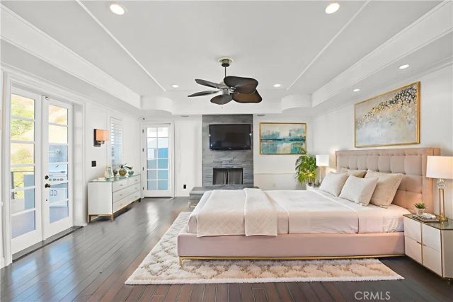 8655 Hillside Avenue, Los Angeles, CA 90069