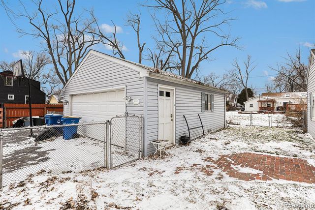 2515 Normadele Avenue, Waterford, MI 48328