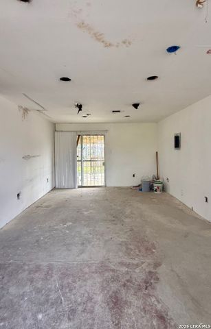 114 LELANI ST, San Antonio, TX 78242