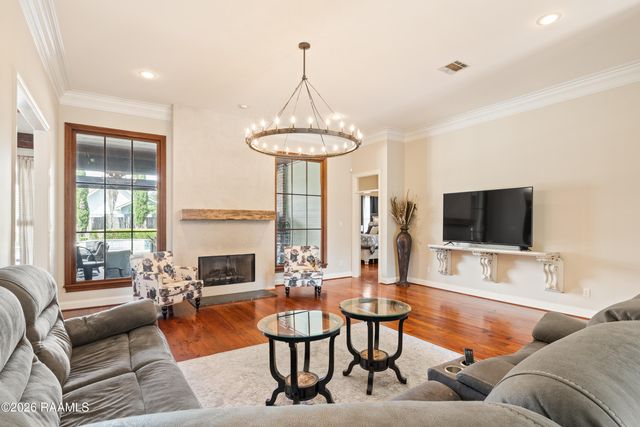 203 Flagstone Court, Lafayette, LA 70503