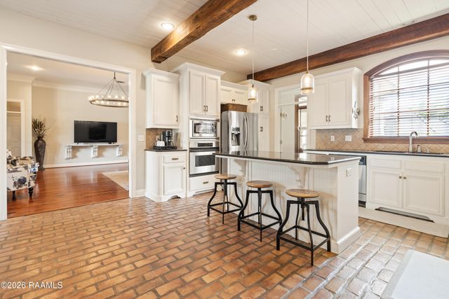 203 Flagstone Court, Lafayette, LA 70503