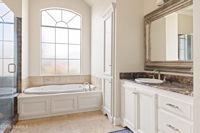203 Flagstone Court, Lafayette, LA 70503
