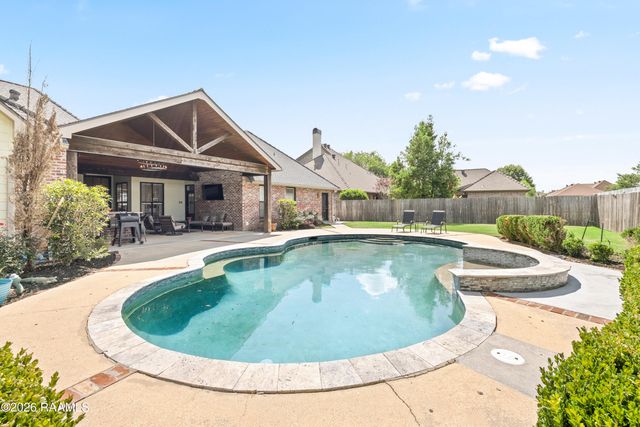 203 Flagstone Court, Lafayette, LA 70503