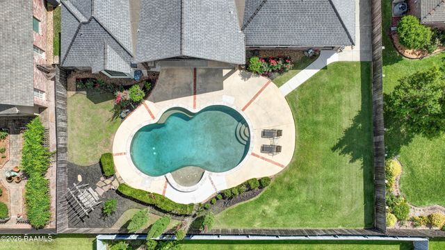 203 Flagstone Court, Lafayette, LA 70503