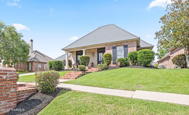203 Flagstone Court, Lafayette, LA 70503
