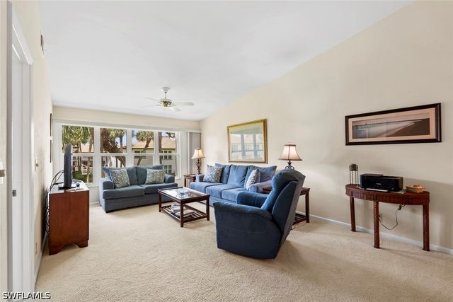 3532 Antarctic CIR 2216, Naples, FL 34112