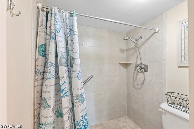 3532 Antarctic CIR 2216, Naples, FL 34112