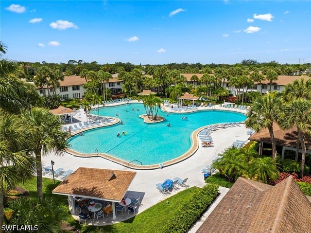 3532 Antarctic CIR 2216, Naples, FL 34112