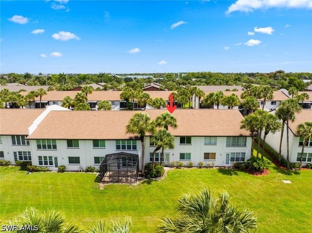 3532 Antarctic CIR 2216, Naples, FL 34112