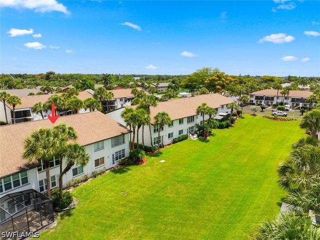 3532 Antarctic CIR 2216, Naples, FL 34112