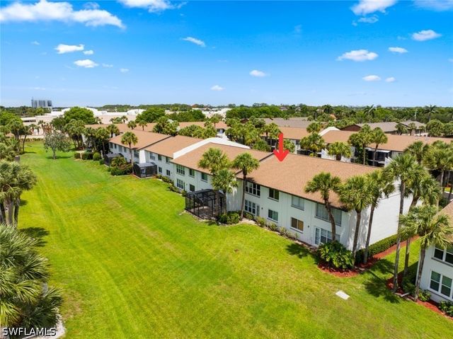 3532 Antarctic CIR 2216, Naples, FL 34112