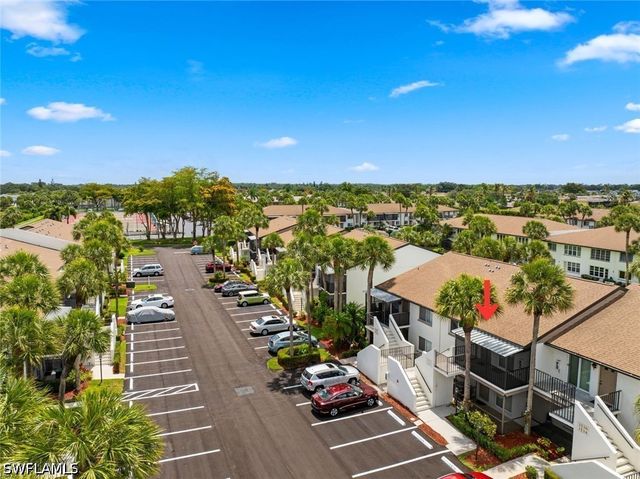 3532 Antarctic CIR 2216, Naples, FL 34112