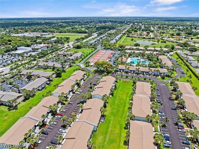 3532 Antarctic CIR 2216, Naples, FL 34112