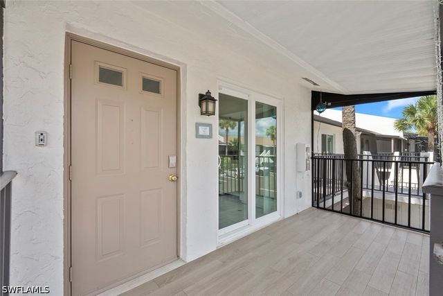 3532 Antarctic CIR 2216, Naples, FL 34112