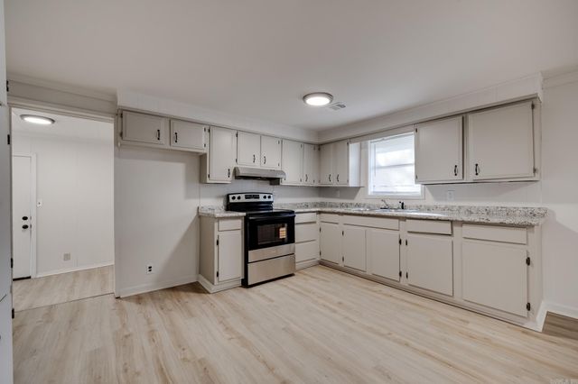 132 Daugherty Hill Road, Conway, AR 72032