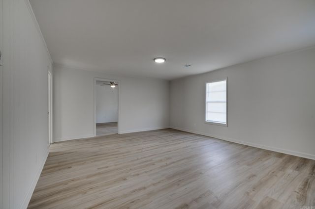 132 Daugherty Hill Road, Conway, AR 72032