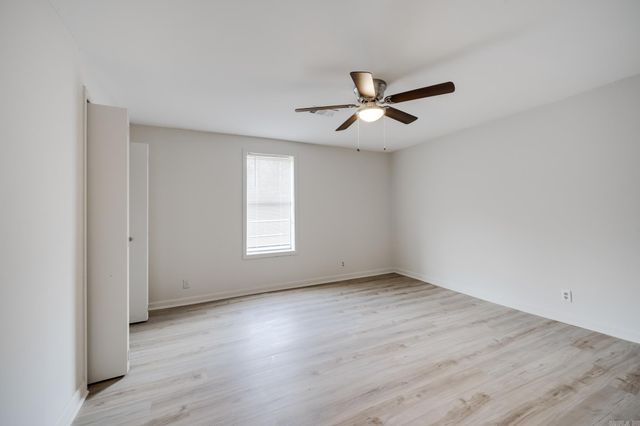 132 Daugherty Hill Road, Conway, AR 72032