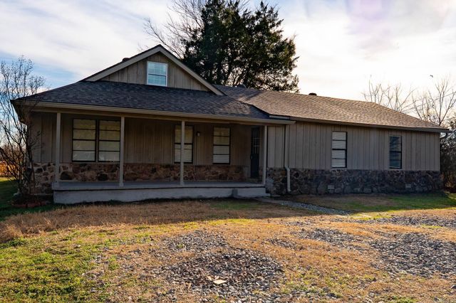 132 Daugherty Hill Road, Conway, AR 72032