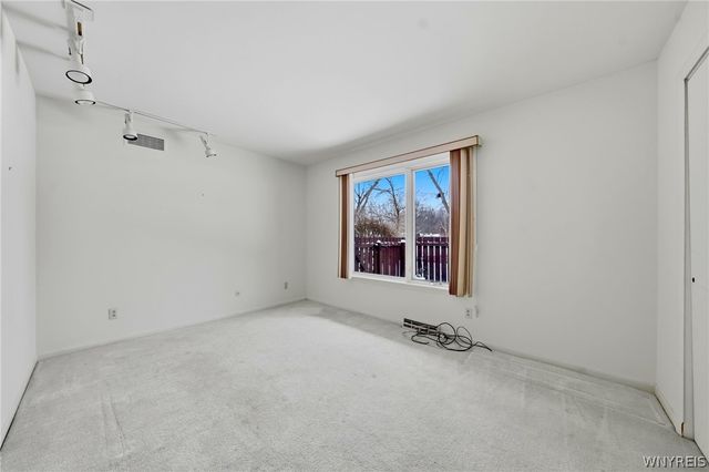 53 Old Meadow Drive, Amherst, NY 14051