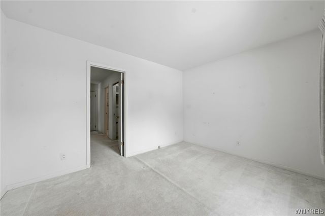 53 Old Meadow Drive, Amherst, NY 14051