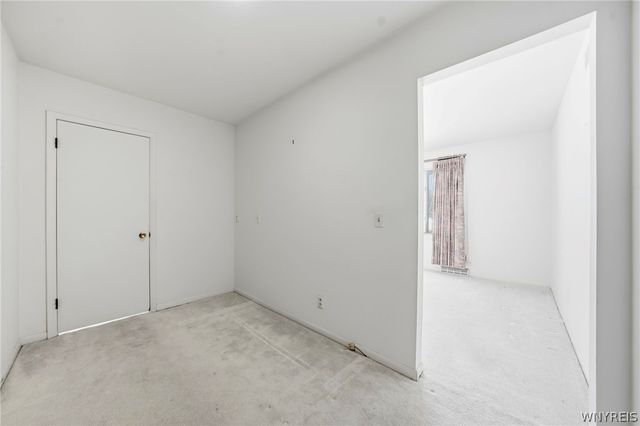 53 Old Meadow Drive, Amherst, NY 14051