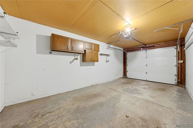 53 Old Meadow Drive, Amherst, NY 14051