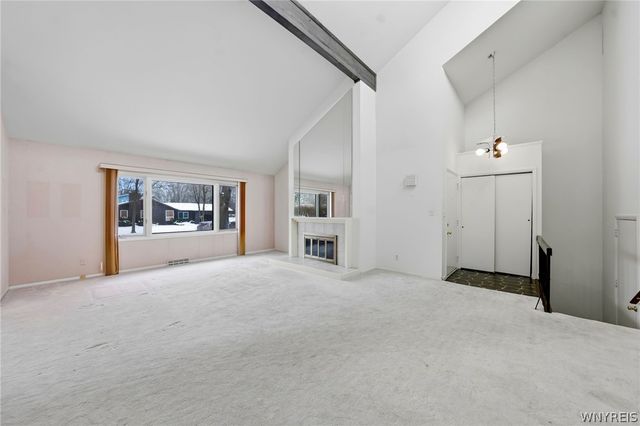 53 Old Meadow Drive, Amherst, NY 14051