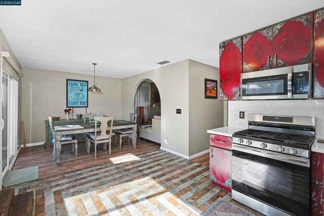 1425 W Cypress Rd, Oakley, CA 94561