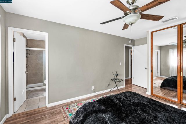 1425 W Cypress Rd, Oakley, CA 94561