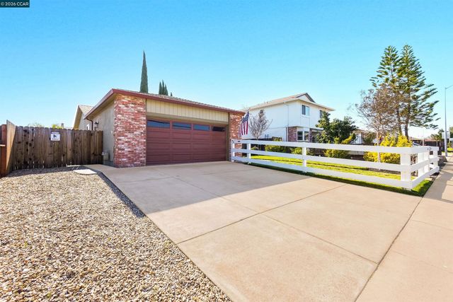 1425 W Cypress Rd, Oakley, CA 94561