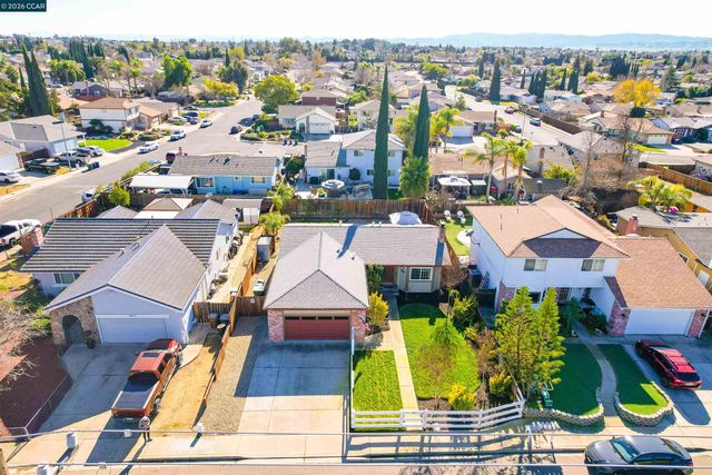 1425 W Cypress Rd, Oakley, CA 94561