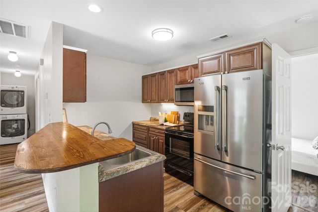 6600 Porterfield Road, Charlotte, NC 28226