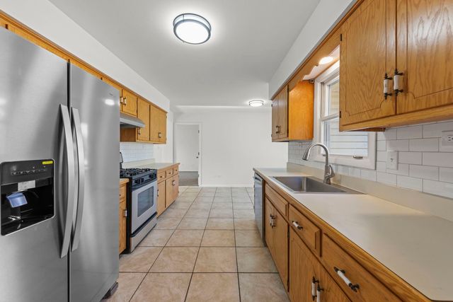 2337 Golfview Drive, Joliet, IL 60435