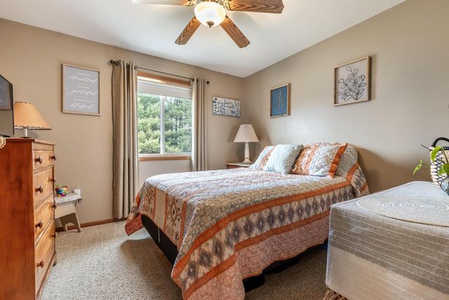 518 Midway DRIVE, Reedsburg, WI 53959