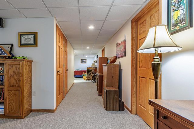 518 Midway DRIVE, Reedsburg, WI 53959