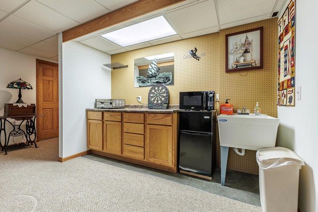 518 Midway DRIVE, Reedsburg, WI 53959