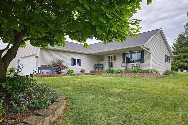 518 Midway DRIVE, Reedsburg, WI 53959