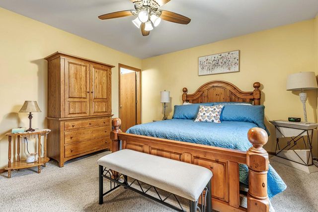 518 Midway DRIVE, Reedsburg, WI 53959